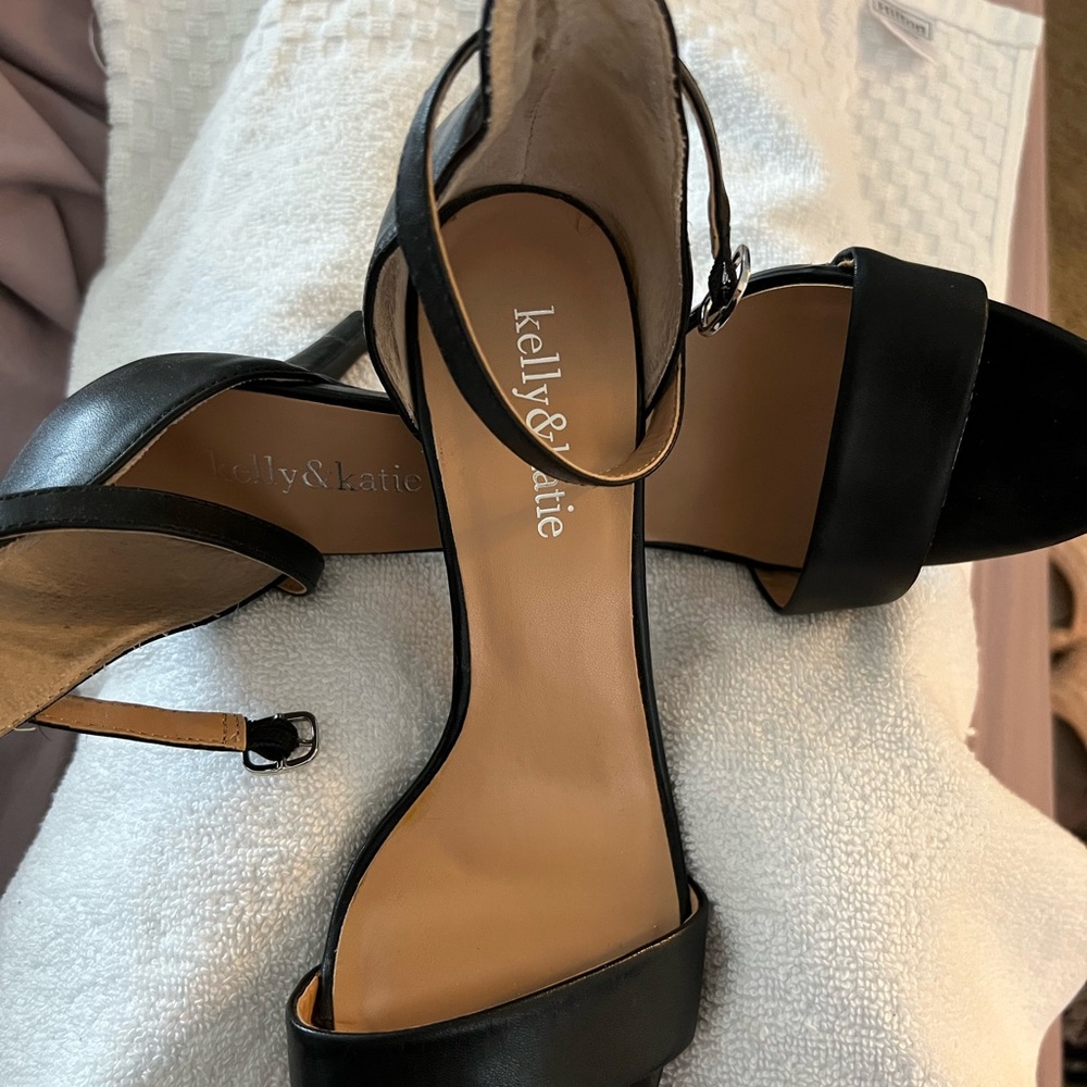 Kelly & Katie Elegant Black Heels